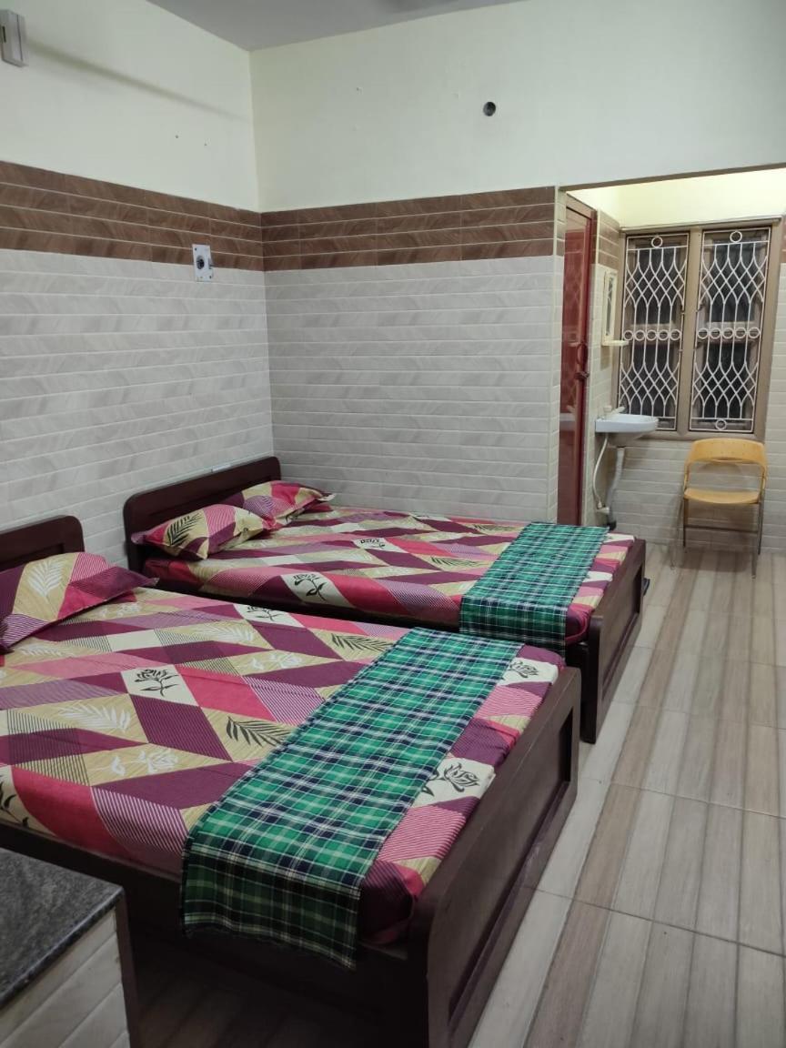 Sri Vari Residency Hostel Vellore Ngoại thất bức ảnh
