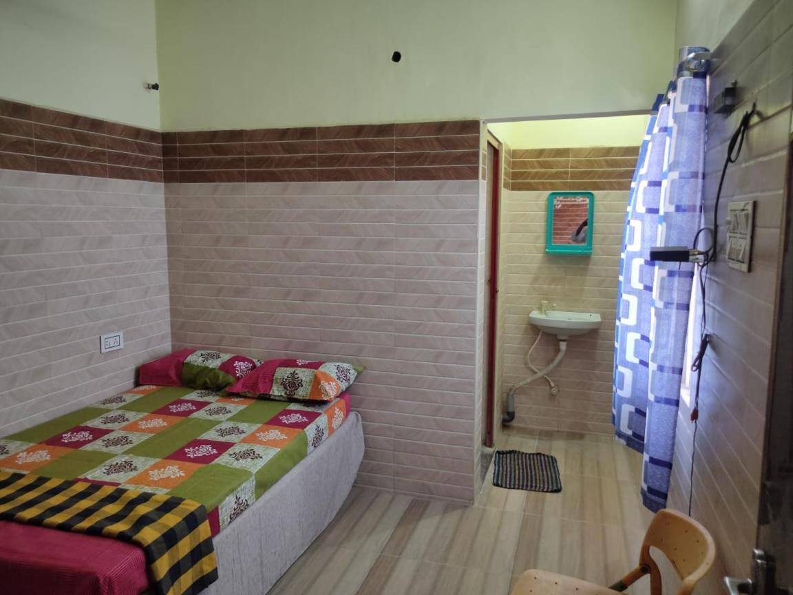 Sri Vari Residency Hostel Vellore Ngoại thất bức ảnh