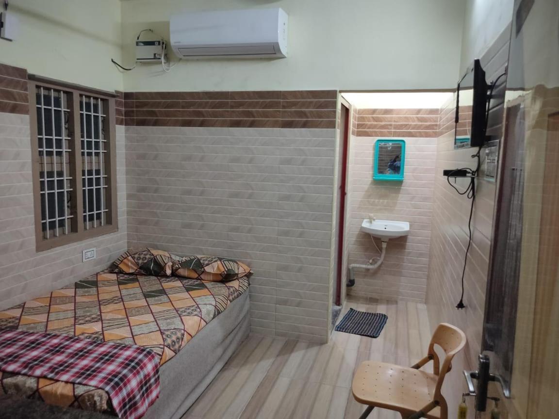 Sri Vari Residency Hostel Vellore Ngoại thất bức ảnh