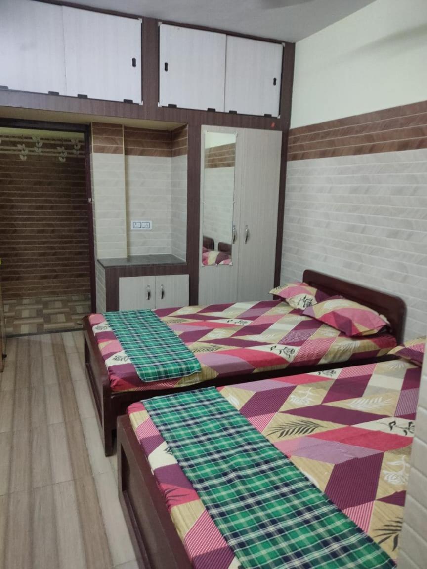 Sri Vari Residency Hostel Vellore Ngoại thất bức ảnh